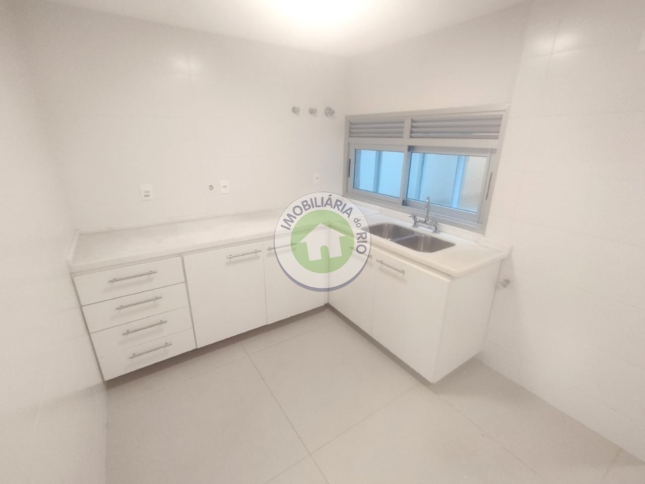 Apartamento à venda com 3 quartos, 179m² - Foto 21