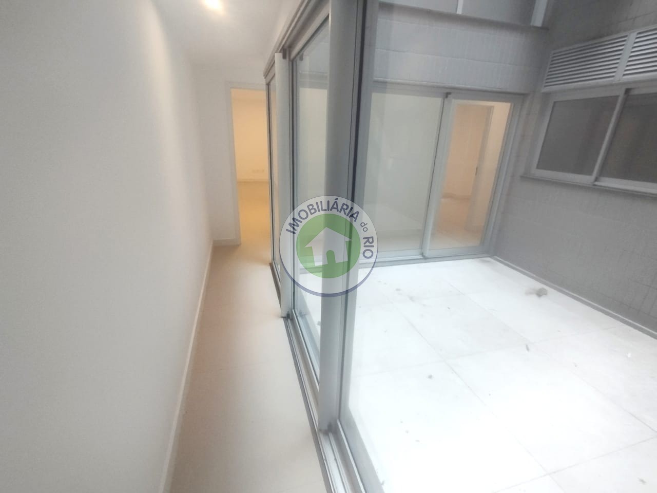 Apartamento à venda com 3 quartos, 179m² - Foto 13