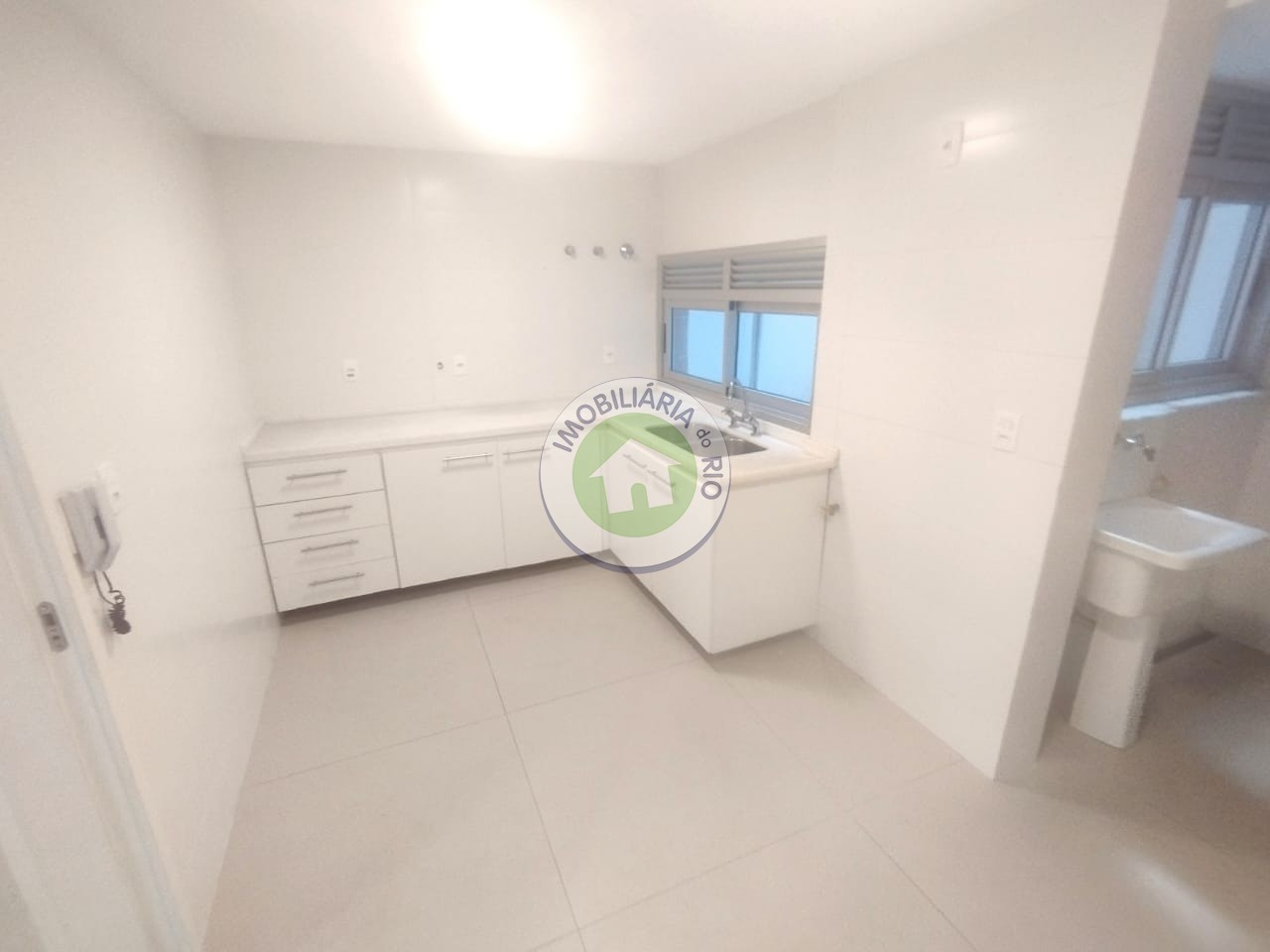 Apartamento à venda com 3 quartos, 179m² - Foto 22