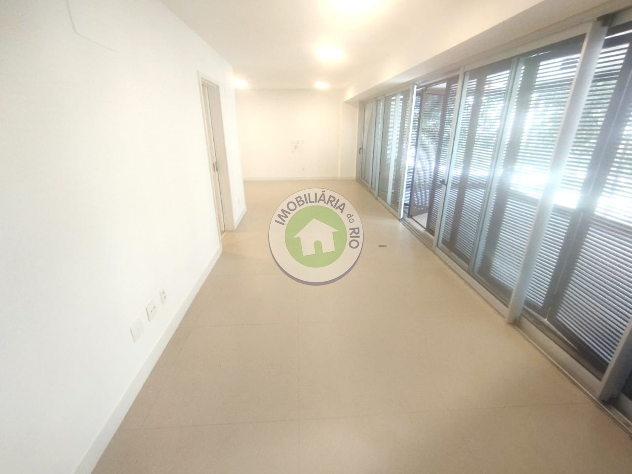 Apartamento à venda com 3 quartos, 179m² - Foto 7