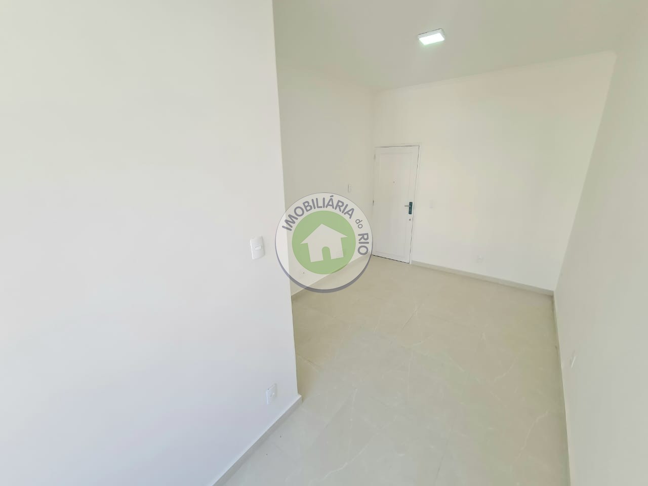 Apartamento à venda com 1 quarto, 50m² - Foto 32