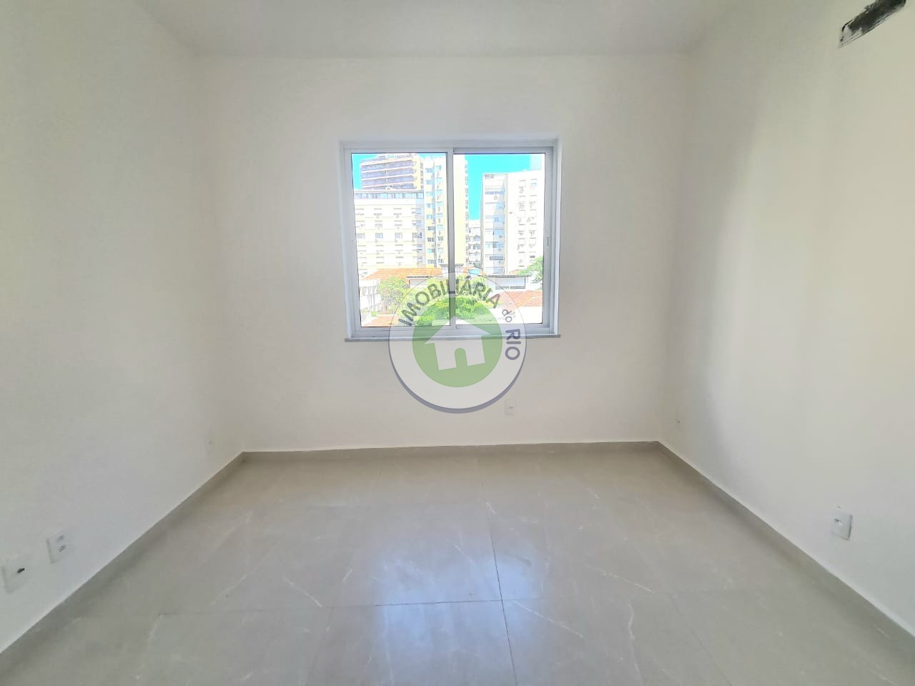 Apartamento à venda com 1 quarto, 50m² - Foto 28