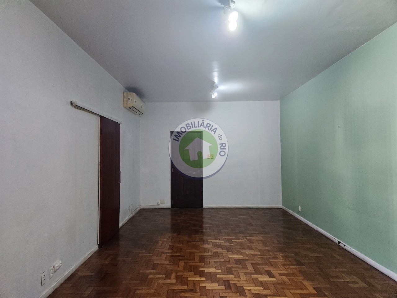 Apartamento à venda com 2 quartos, 105m² - Foto 4