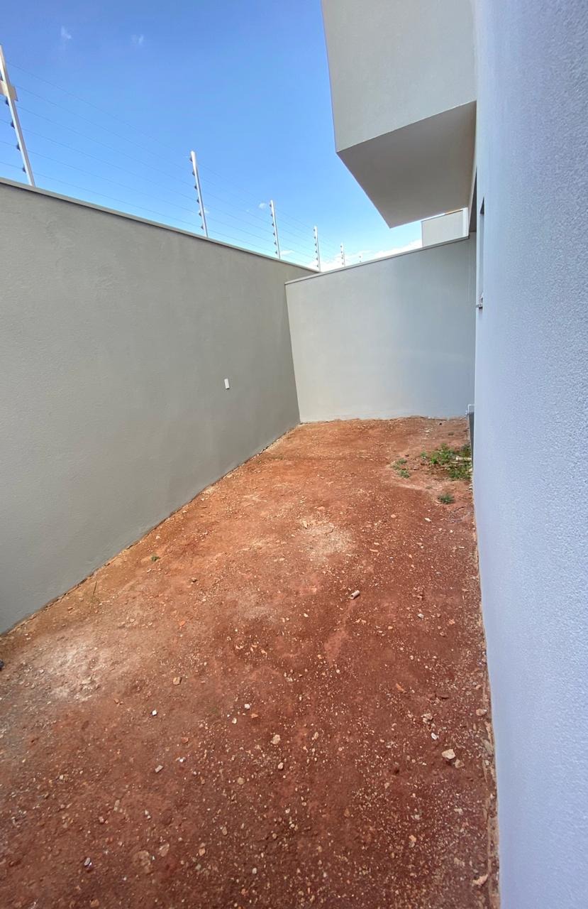 Casa à venda com 2 quartos, 71m² - Foto 3