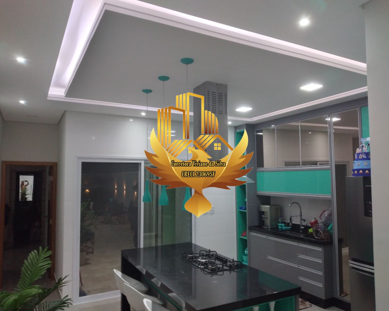 Casa à venda com 3 quartos, 300m² - Foto 8