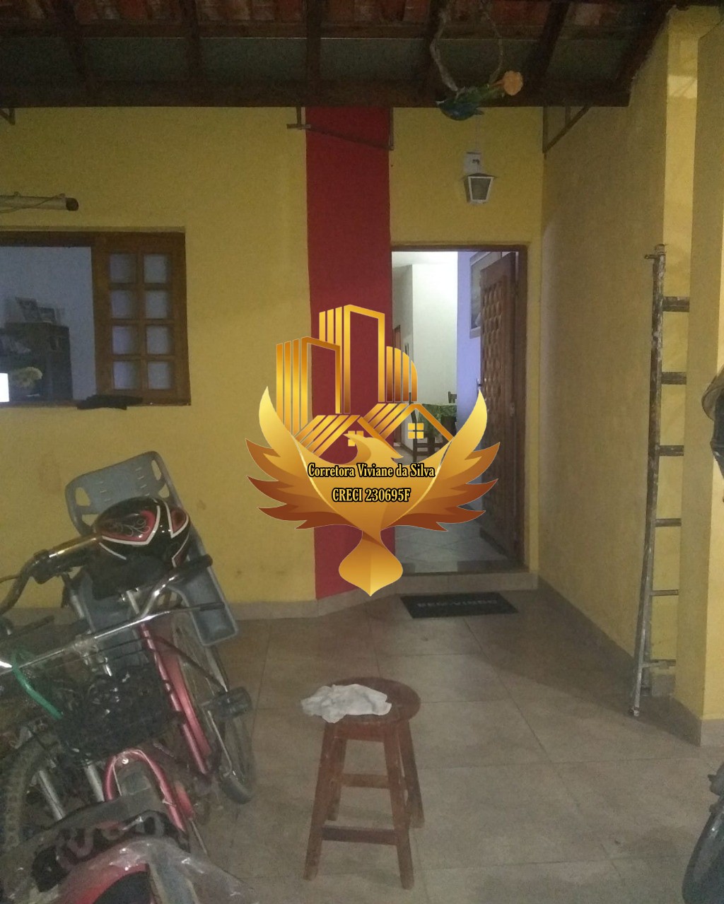 Casa à venda com 3 quartos, 250m² - Foto 2