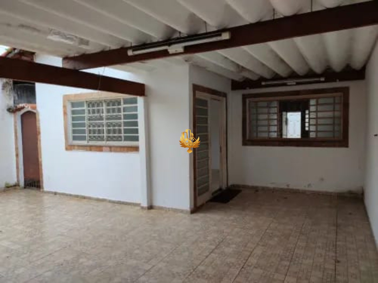 Casa à venda com 3 quartos - Foto 1