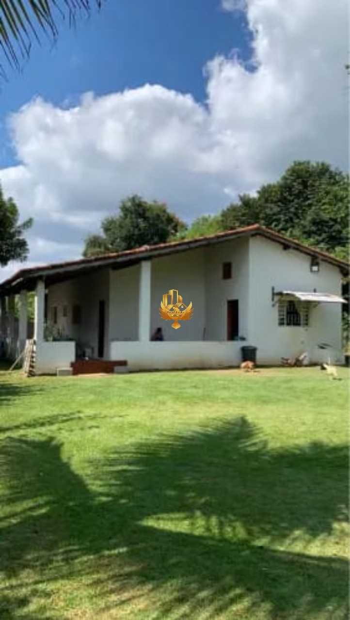 Chácara, 3 quartos, 1800 m² - Foto 1