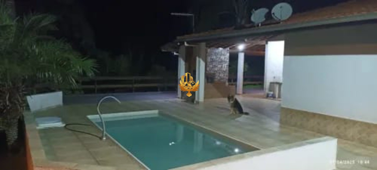 Chácara à venda com 2 quartos, 1400m² - Foto 3