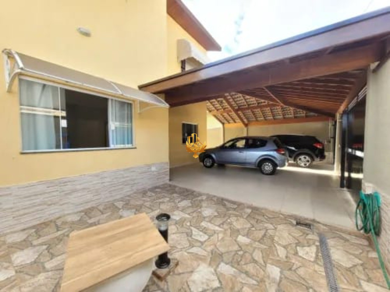 Casa à venda com 3 quartos - Foto 1