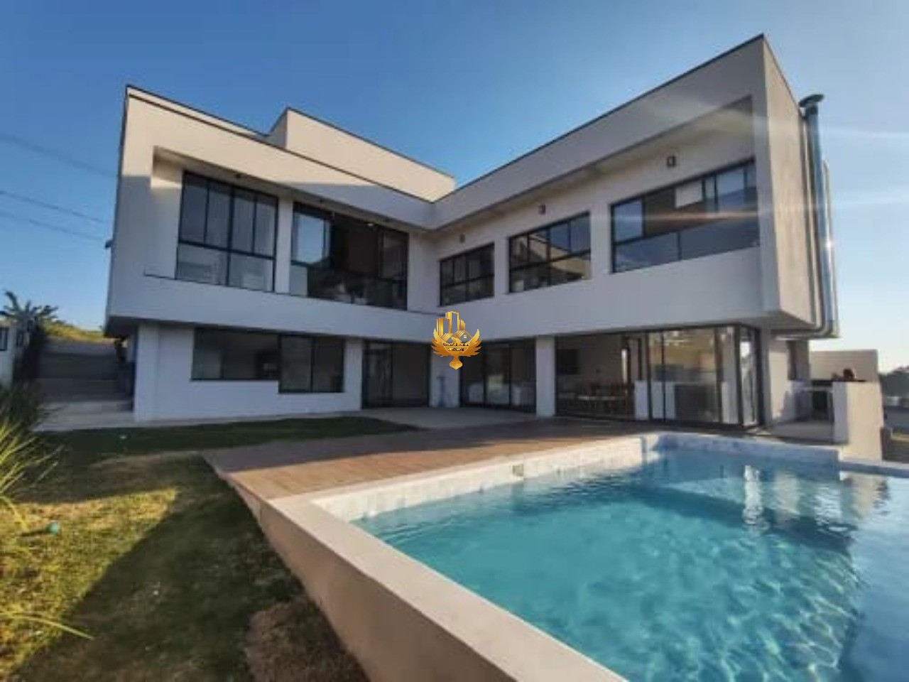 Casa à venda com 4 quartos - Foto 1