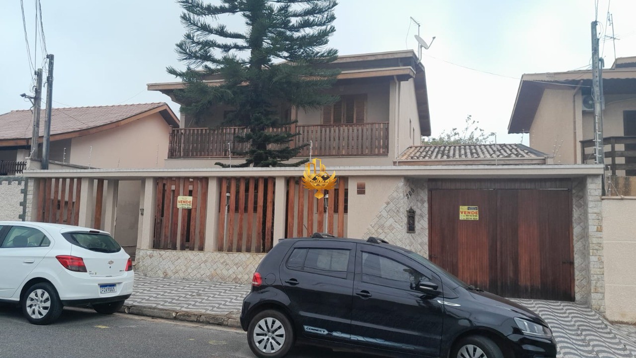 Casa à venda com 3 quartos - Foto 1