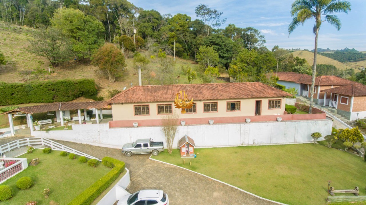 Sítio à venda com 7 quartos, 196800m² - Foto 1