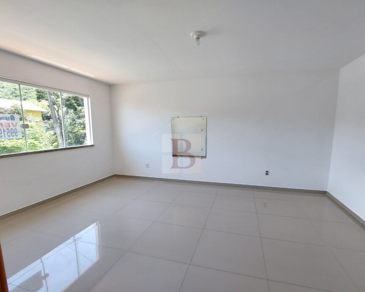 Casa à venda com 3 quartos, 110m² - Foto 4