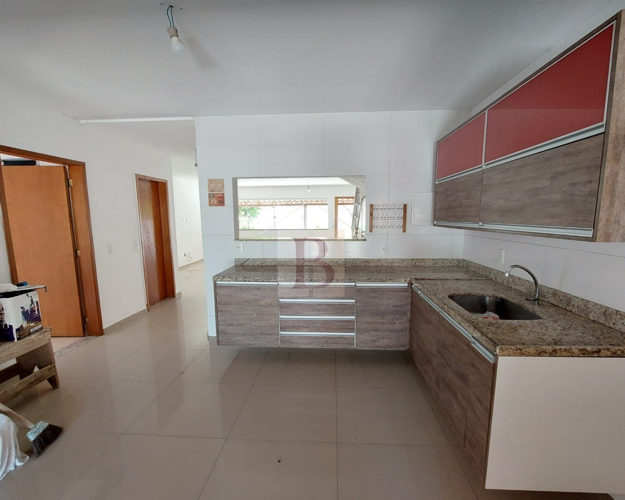 Casa à venda com 3 quartos, 110m² - Foto 13