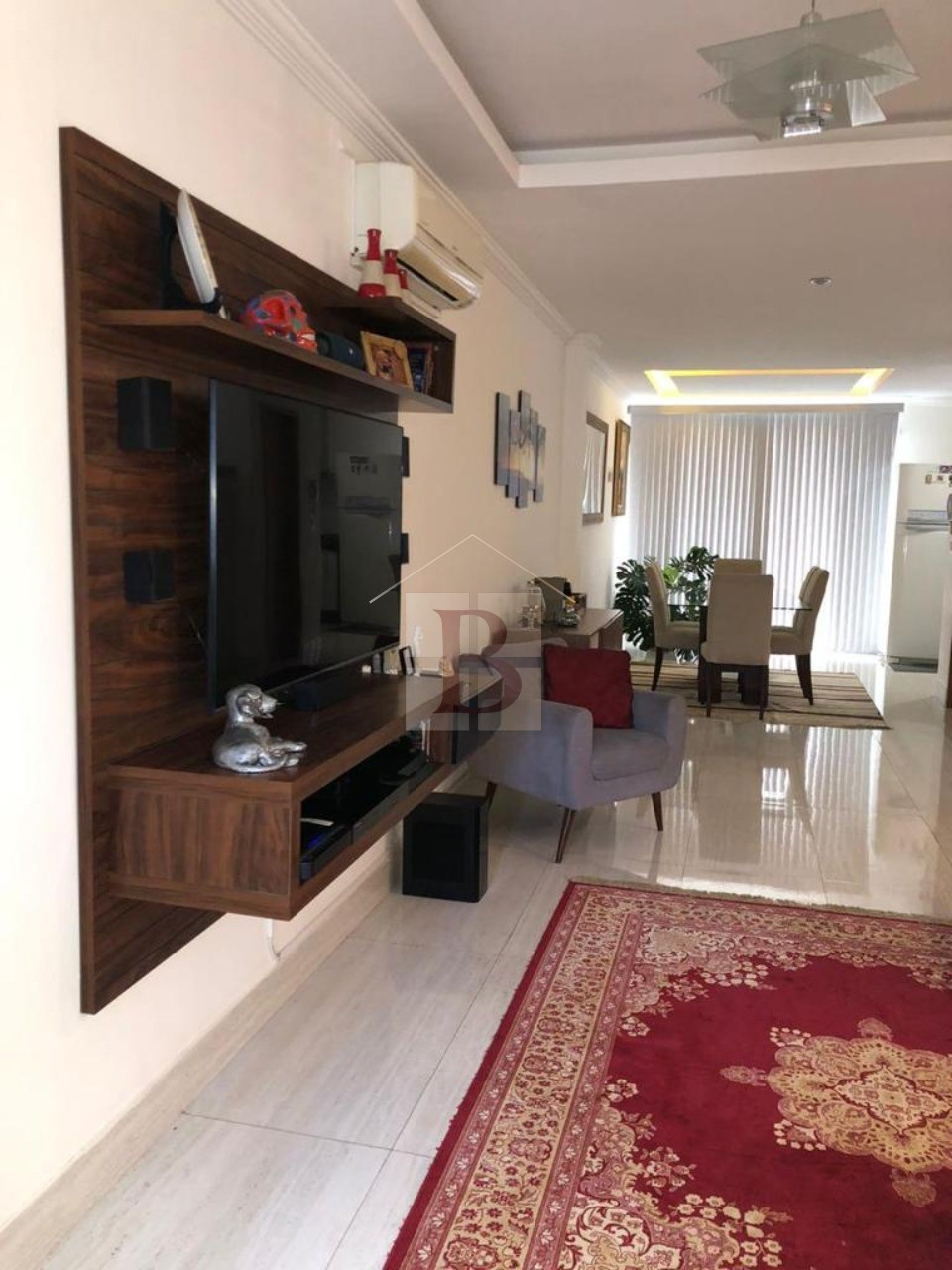 Casa à venda com 4 quartos, 200m² - Foto 4