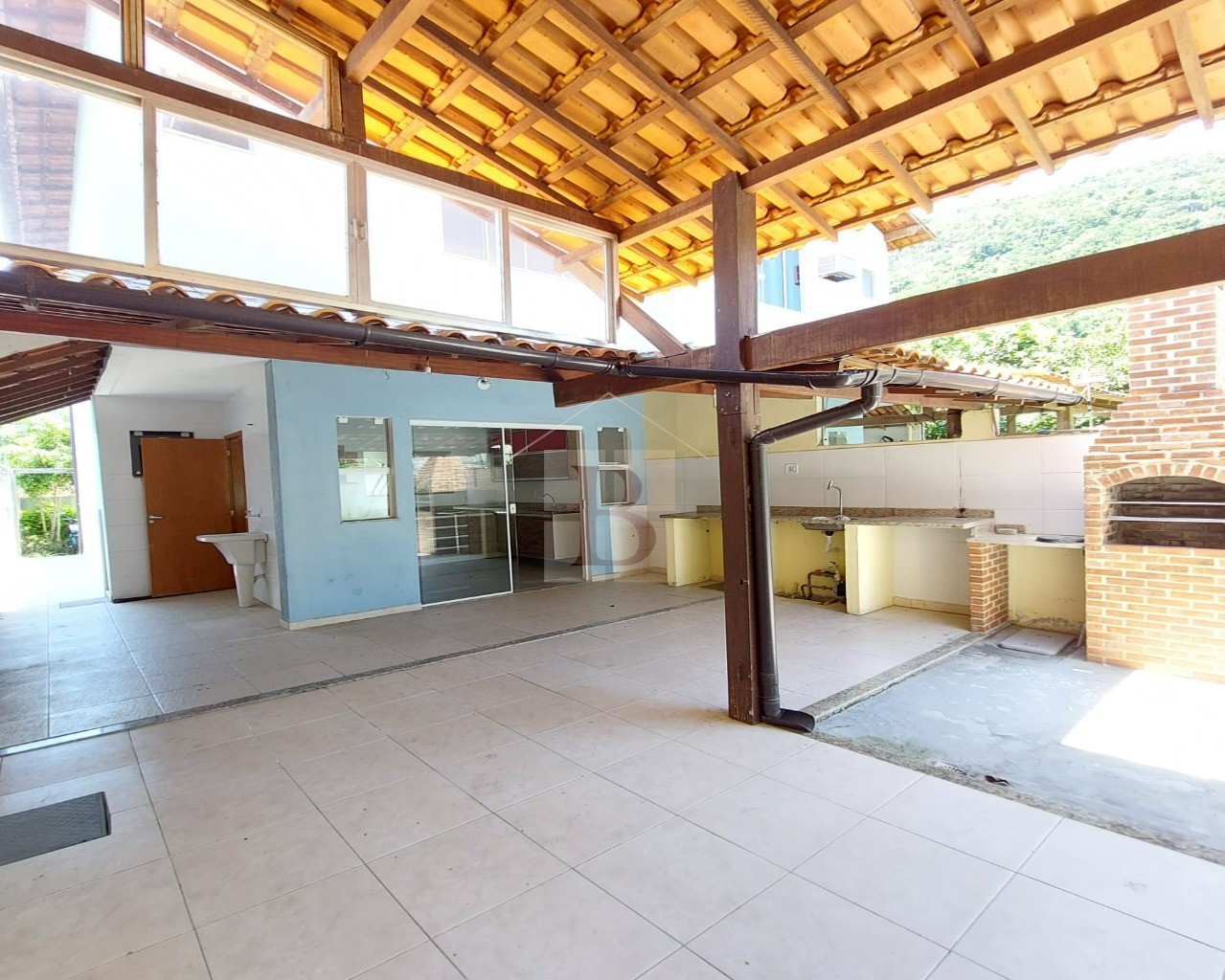 Casa à venda com 3 quartos, 110m² - Foto 27