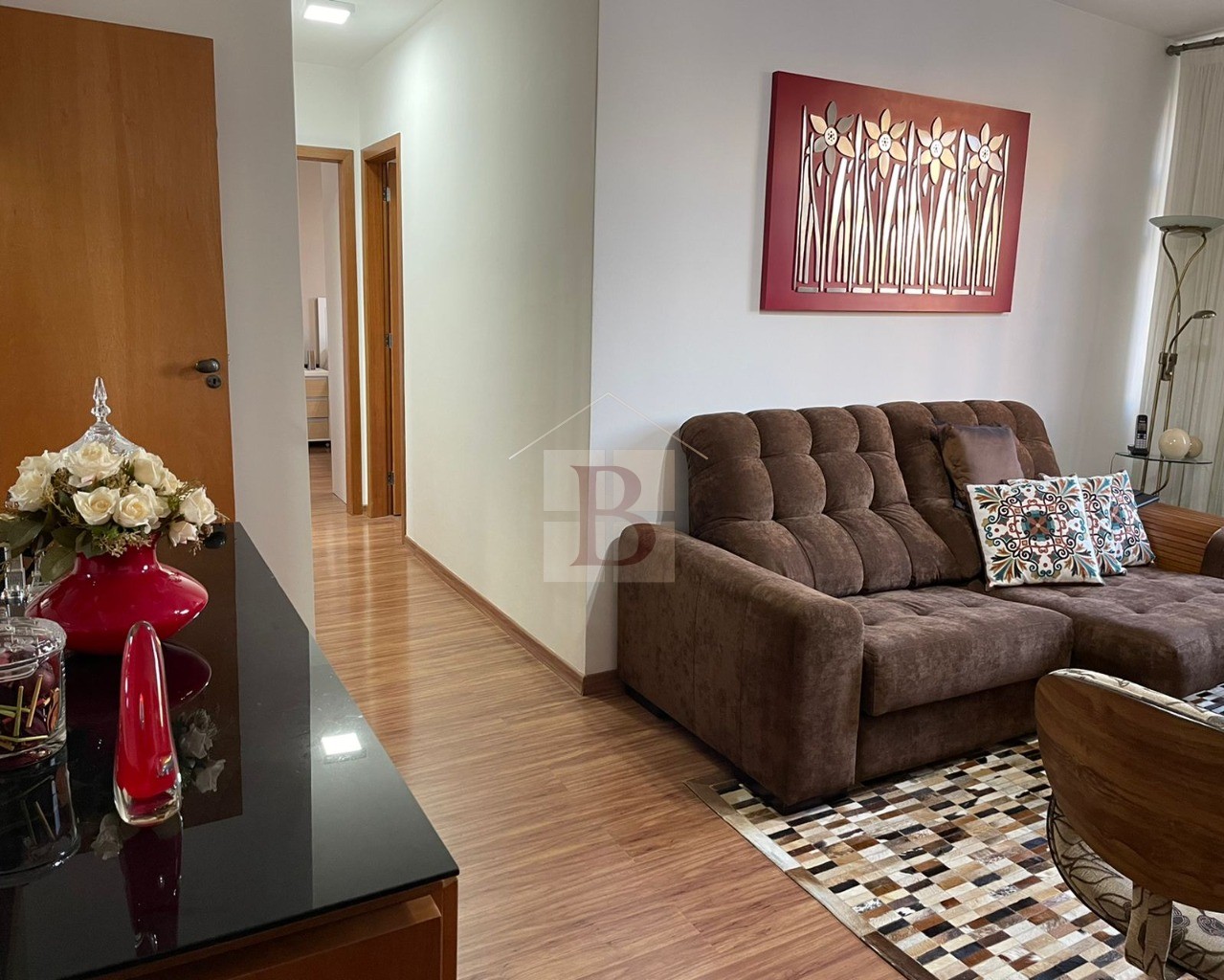 Apartamento à venda com 2 quartos, 70m² - Foto 3