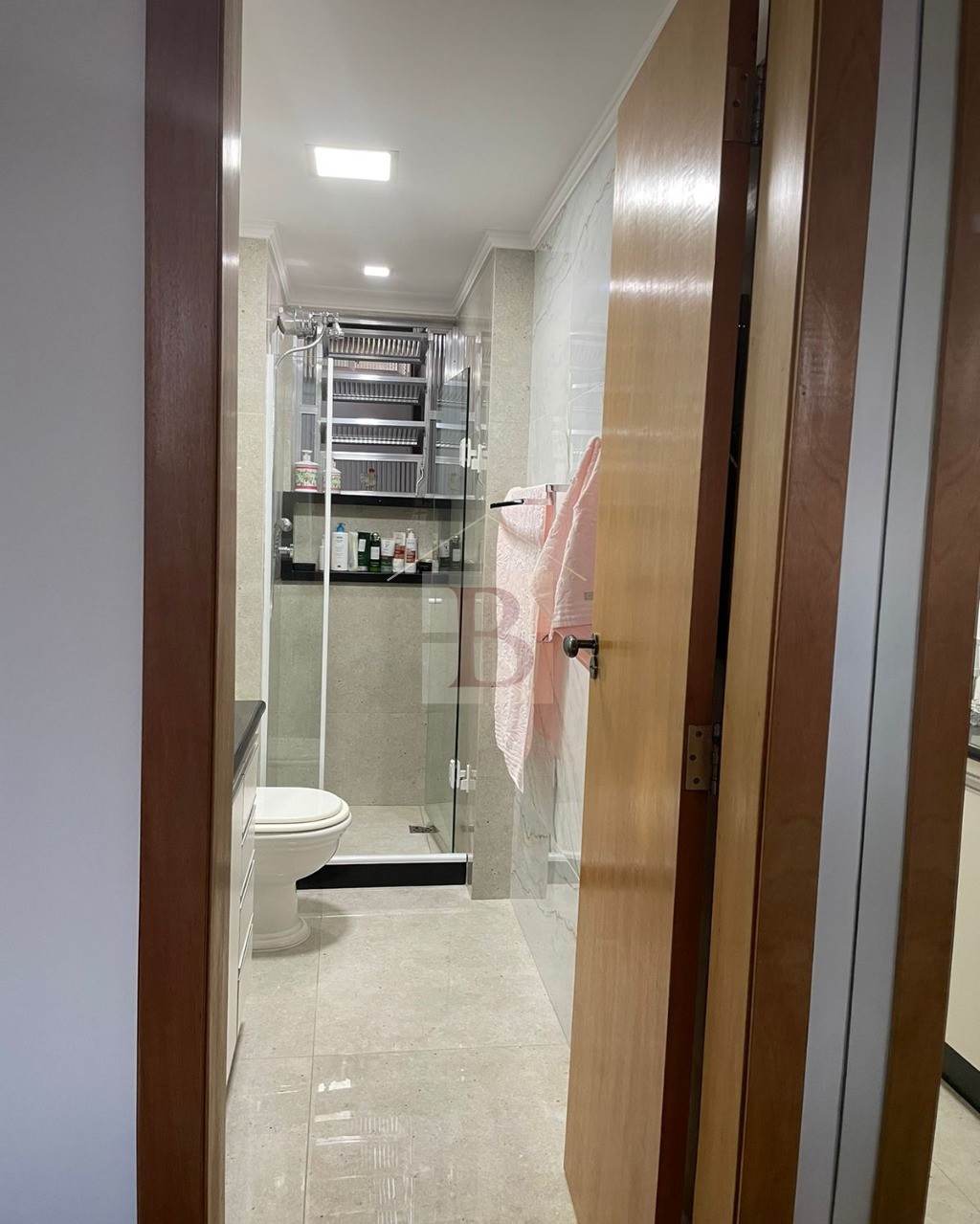 Apartamento à venda com 2 quartos, 70m² - Foto 22