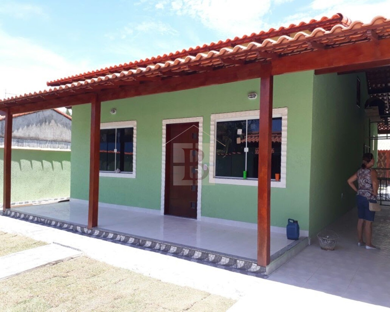 Casa à venda com 2 quartos, 360m² - Foto 1