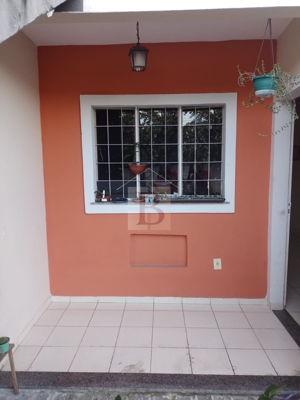 Casa à venda com 2 quartos, 60m² - Foto 1