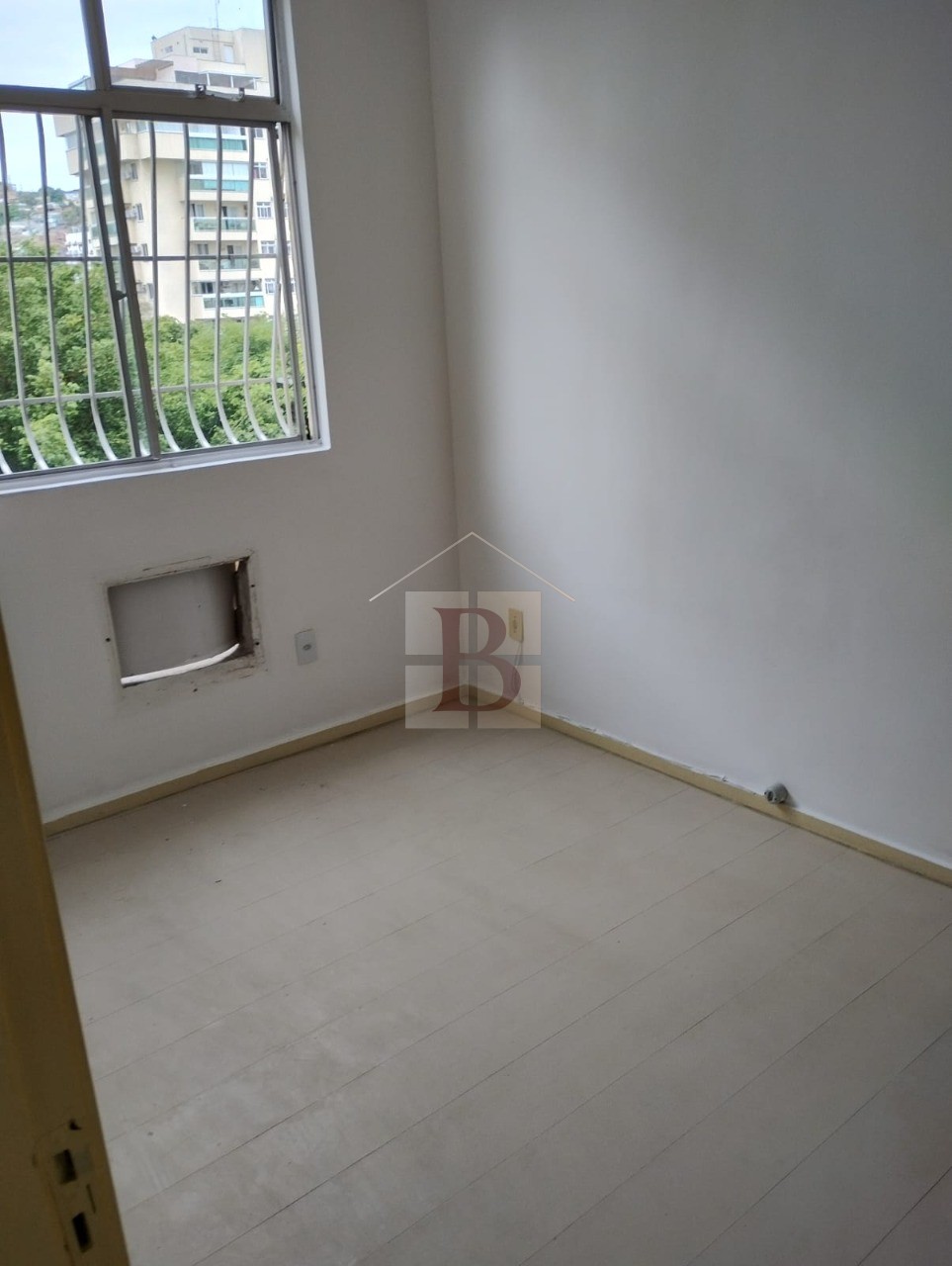 Apartamento à venda com 2 quartos, 77m² - Foto 4