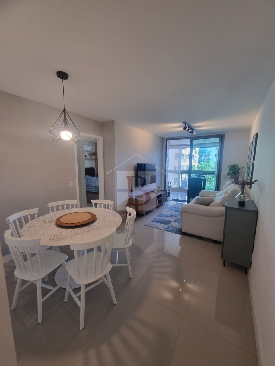 Apartamento à venda com 2 quartos, 91m² - Foto 2