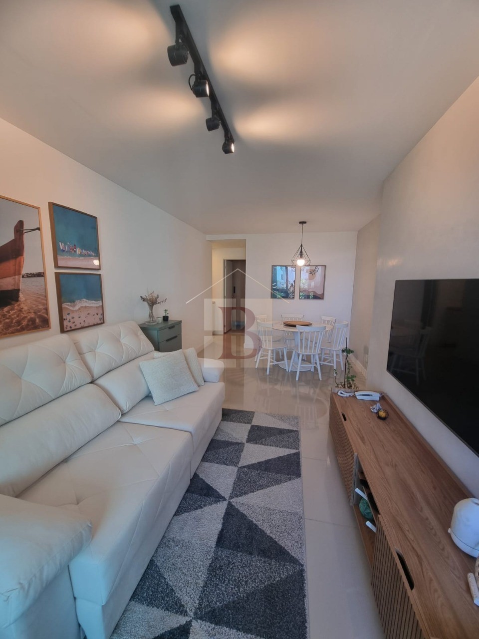 Apartamento à venda com 2 quartos, 91m² - Foto 1