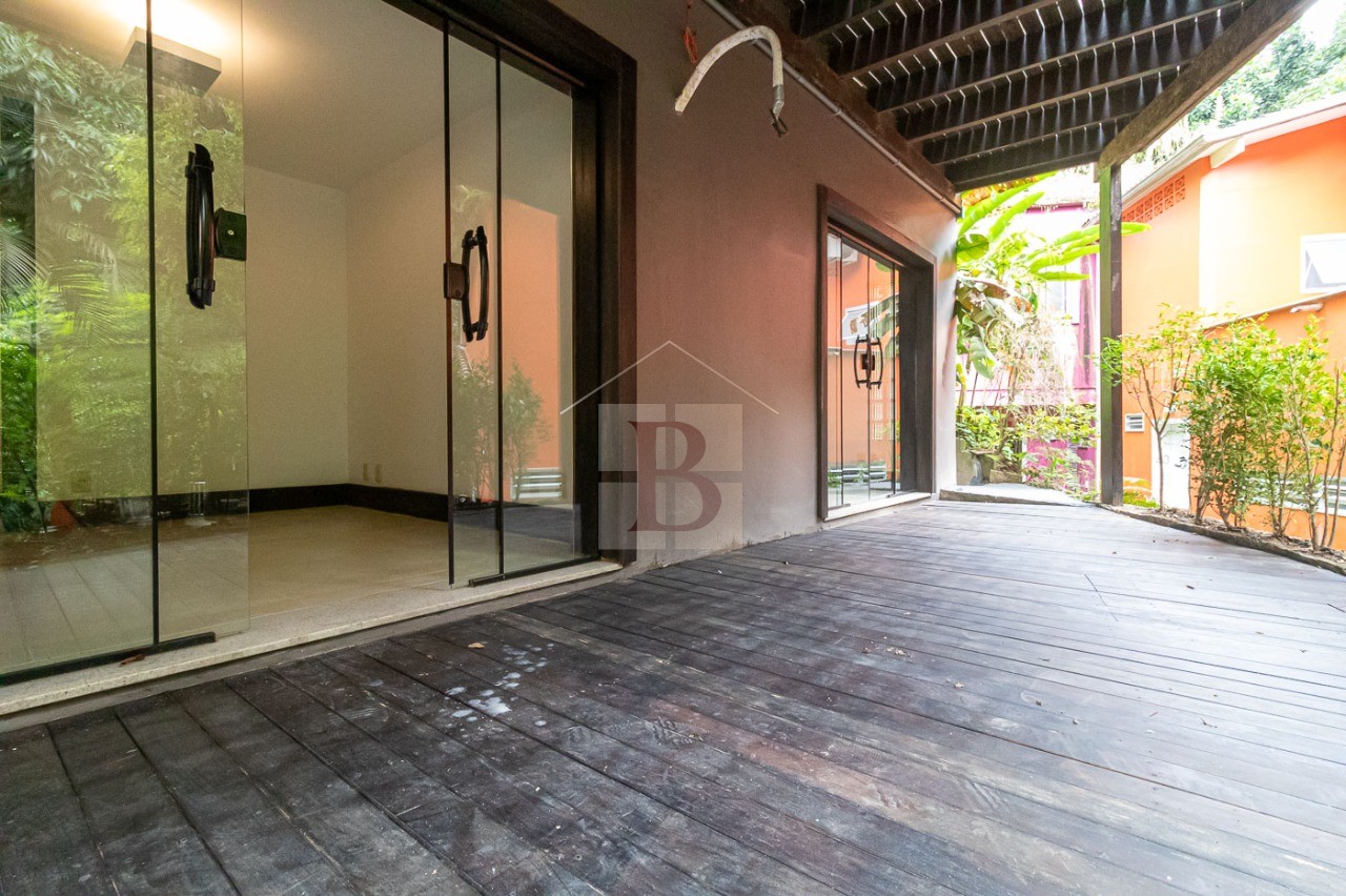 Casa à venda com 5 quartos, 384m² - Foto 31