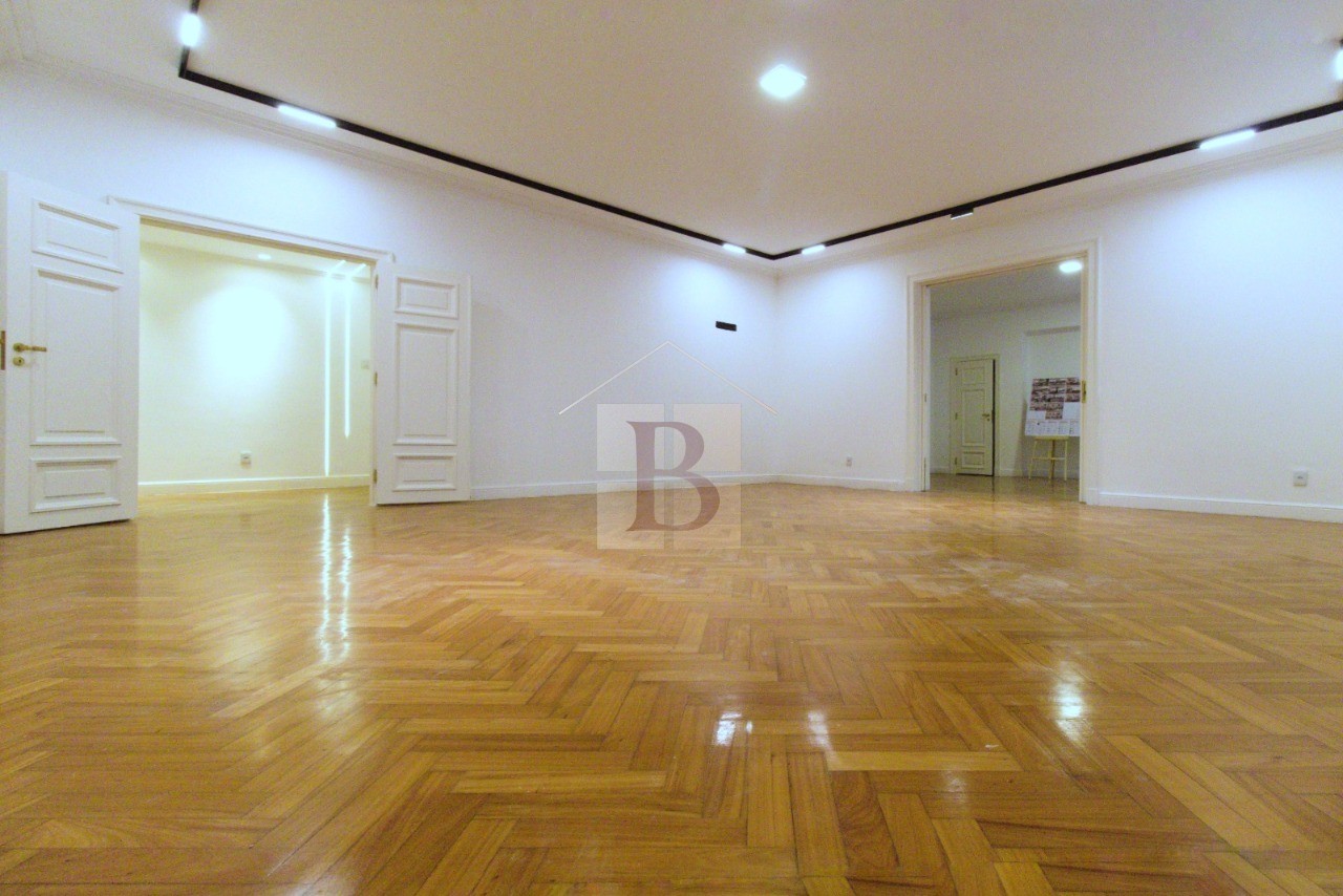 Apartamento à venda com 4 quartos, 320m² - Foto 1