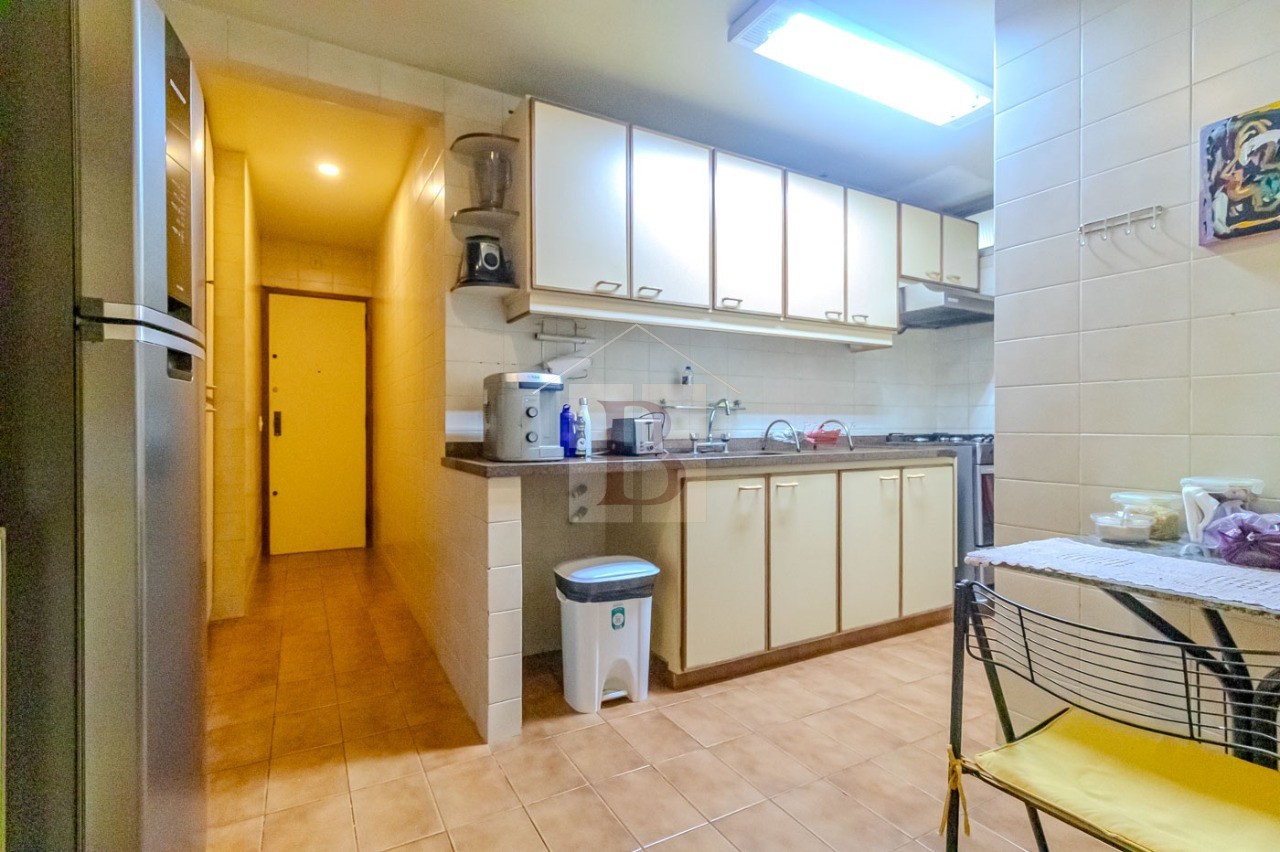 Apartamento à venda com 3 quartos, 137m² - Foto 22