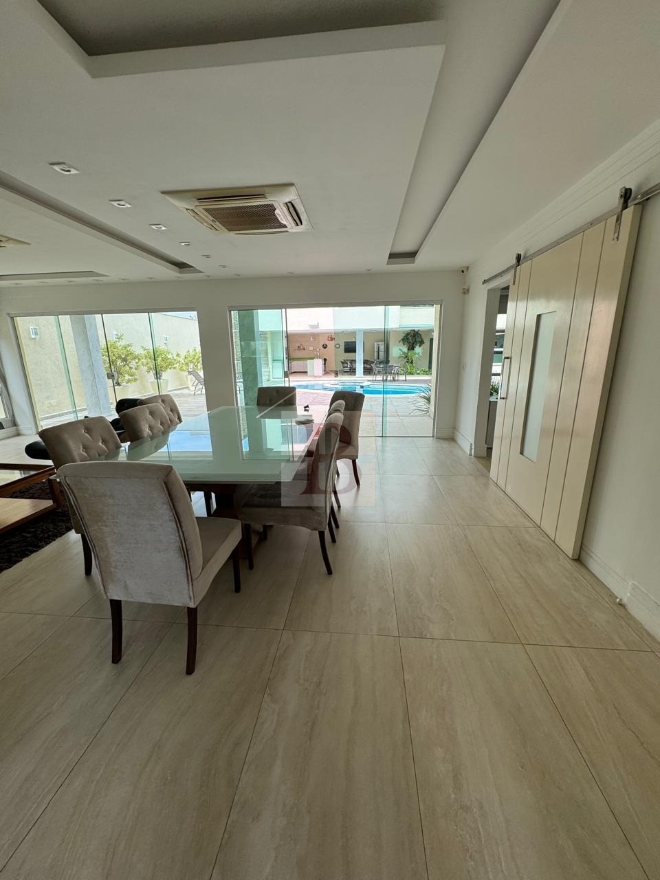 Casa à venda com 5 quartos, 600m² - Foto 4