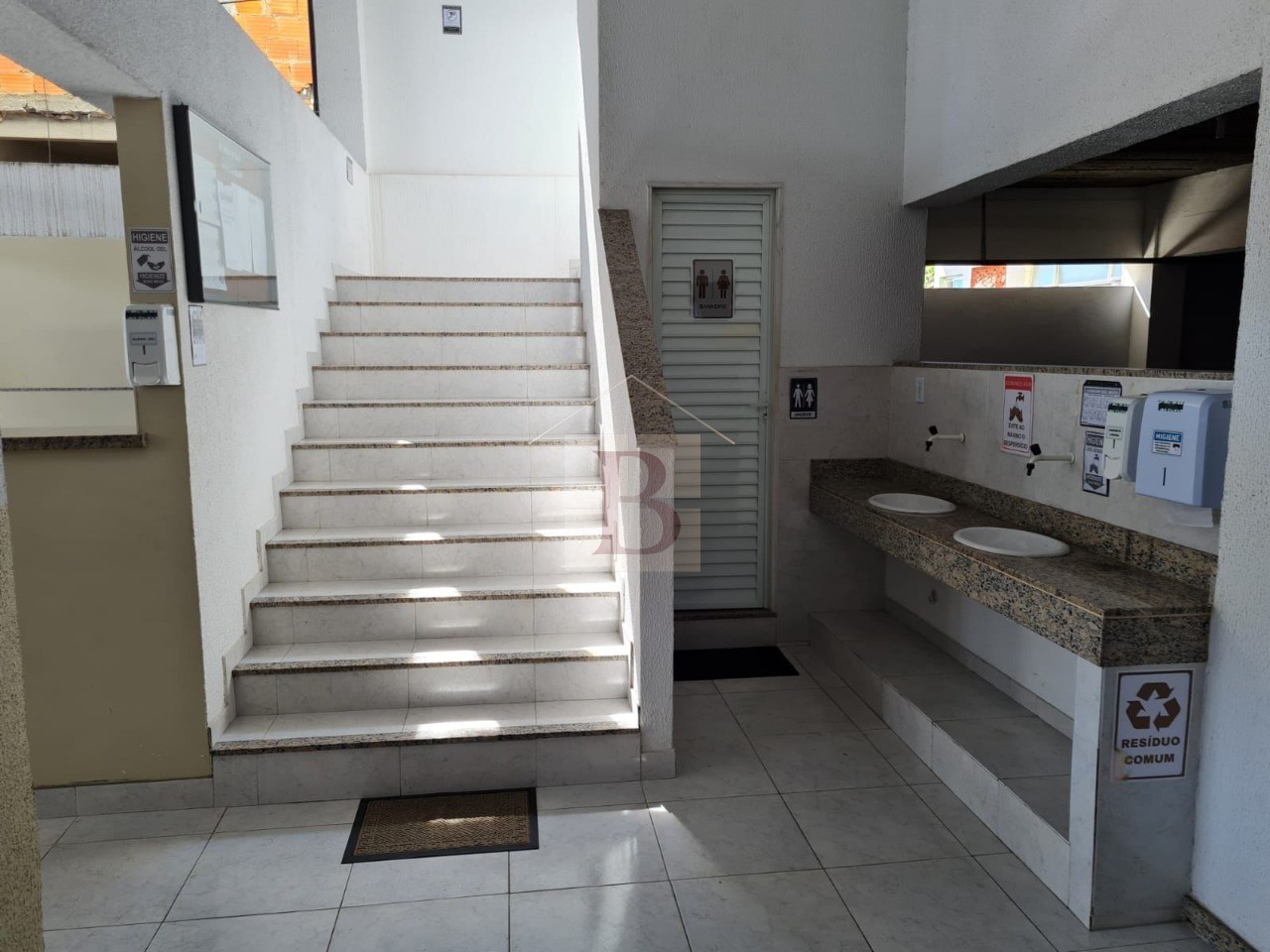 Apartamento à venda com 2 quartos, 75m² - Foto 15