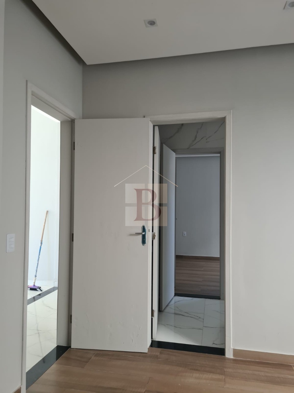 Casa à venda com 3 quartos, 200m² - Foto 5