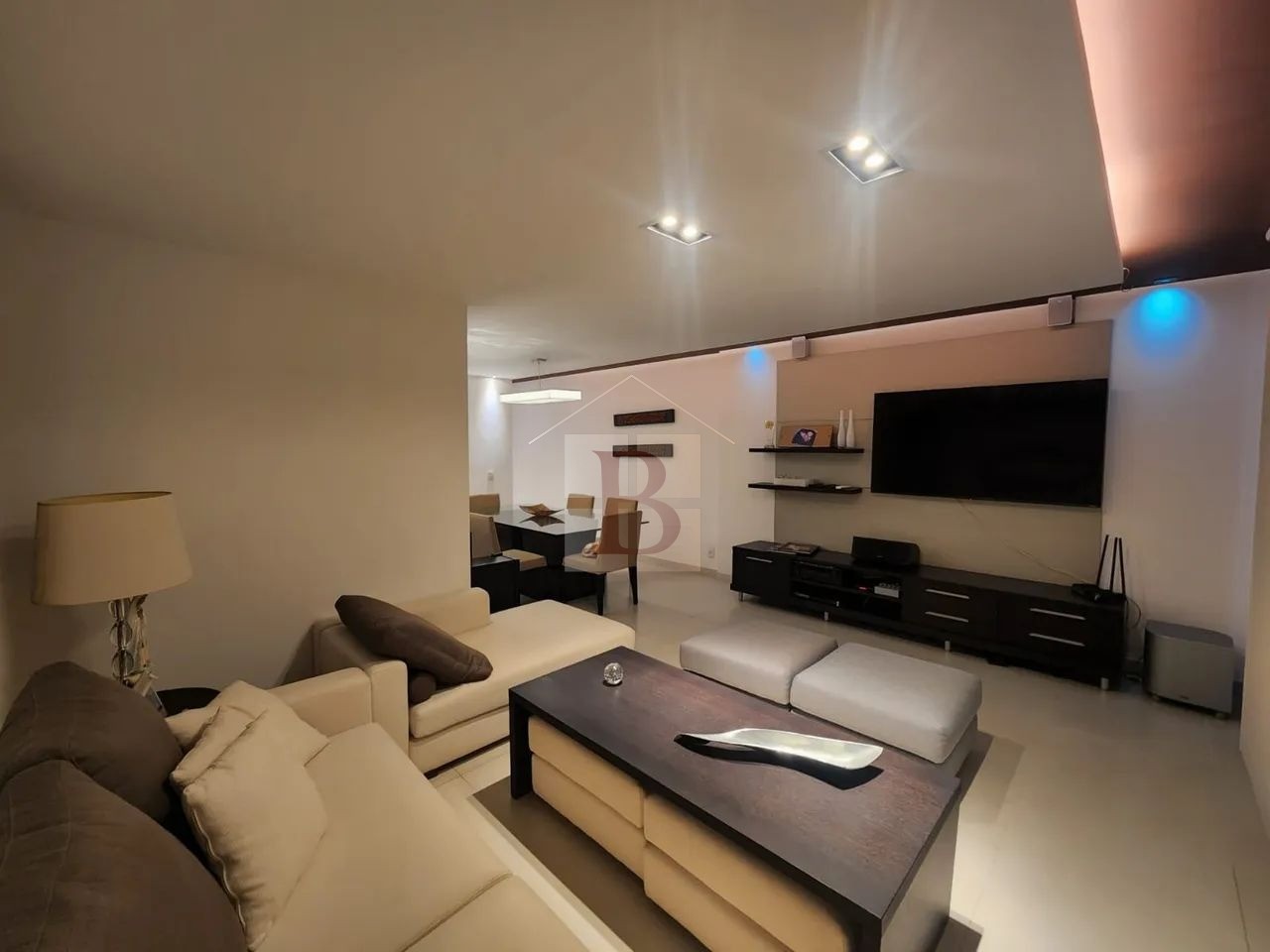 Apartamento à venda com 3 quartos, 130m² - Foto 3