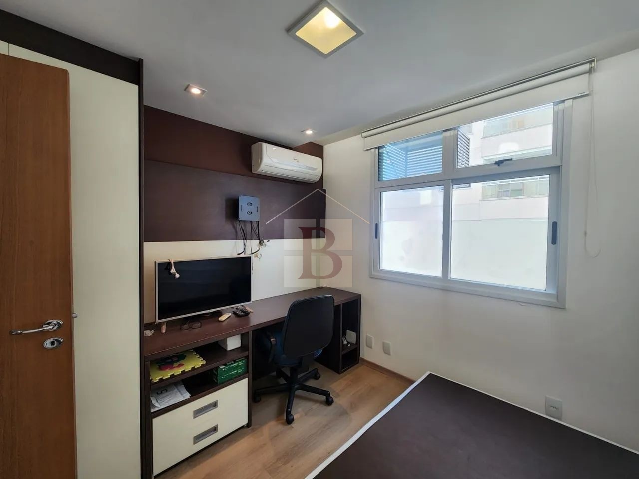 Apartamento à venda com 3 quartos, 130m² - Foto 10