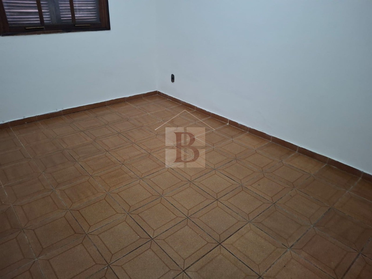 Casa à venda com 4 quartos, 125m² - Foto 2