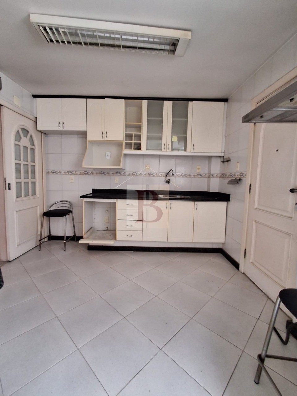 Apartamento à venda com 3 quartos, 147m² - Foto 13