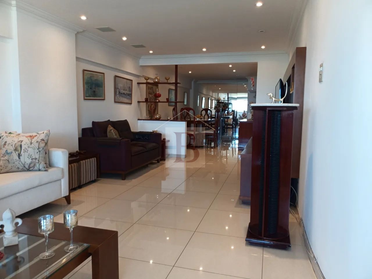 Apartamento à venda com 4 quartos, 243m² - Foto 5