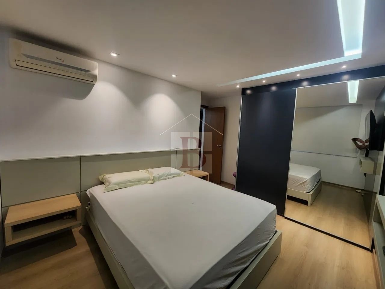 Apartamento à venda com 3 quartos, 130m² - Foto 8