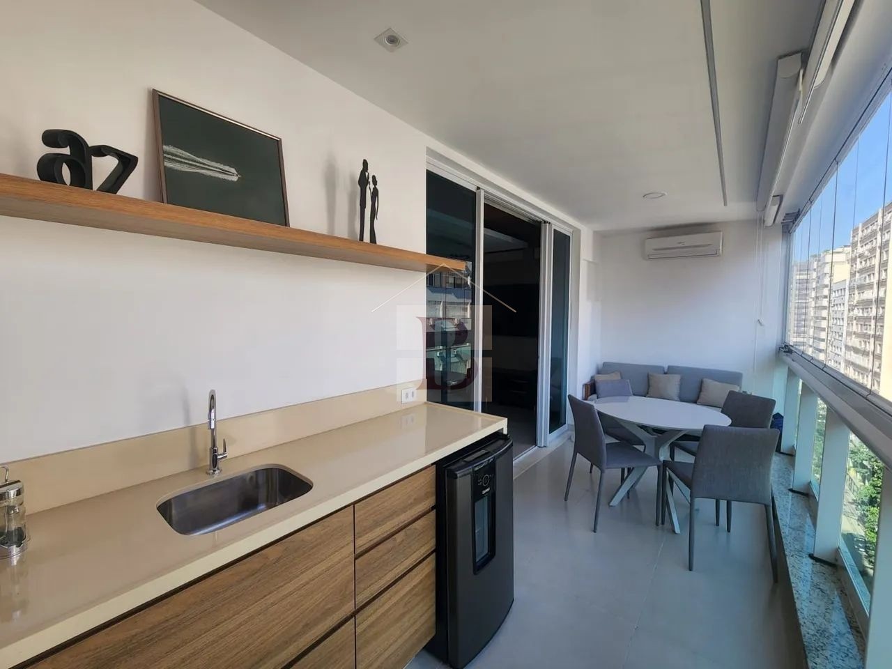 Apartamento à venda com 3 quartos, 130m² - Foto 5