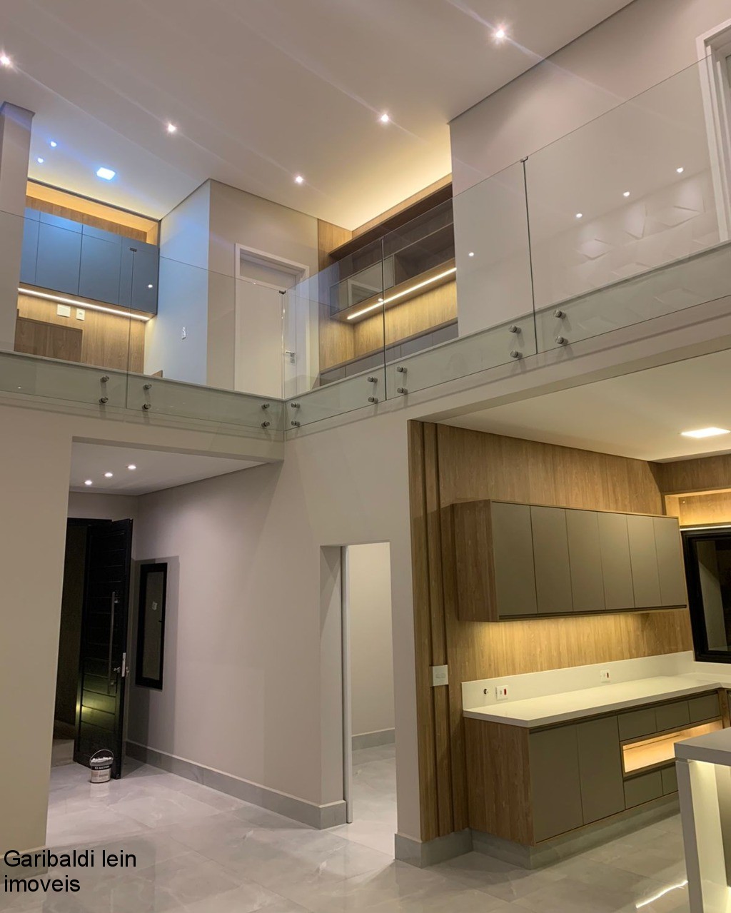 Casa à venda com 3 quartos, 270m² - Foto 3