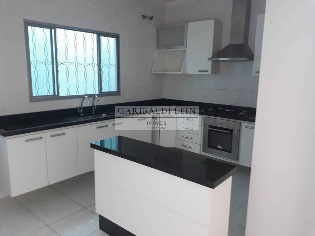 Casa à venda com 2 quartos, 250m² - Foto 4