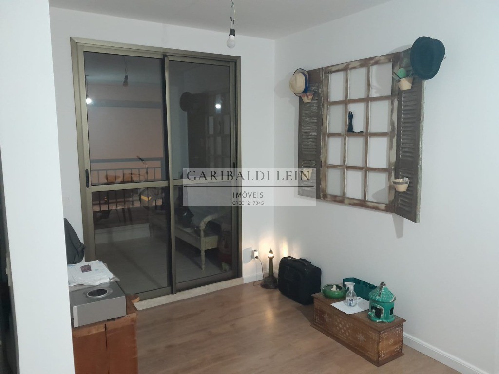 Apartamento à venda com 2 quartos, 66m² - Foto 4