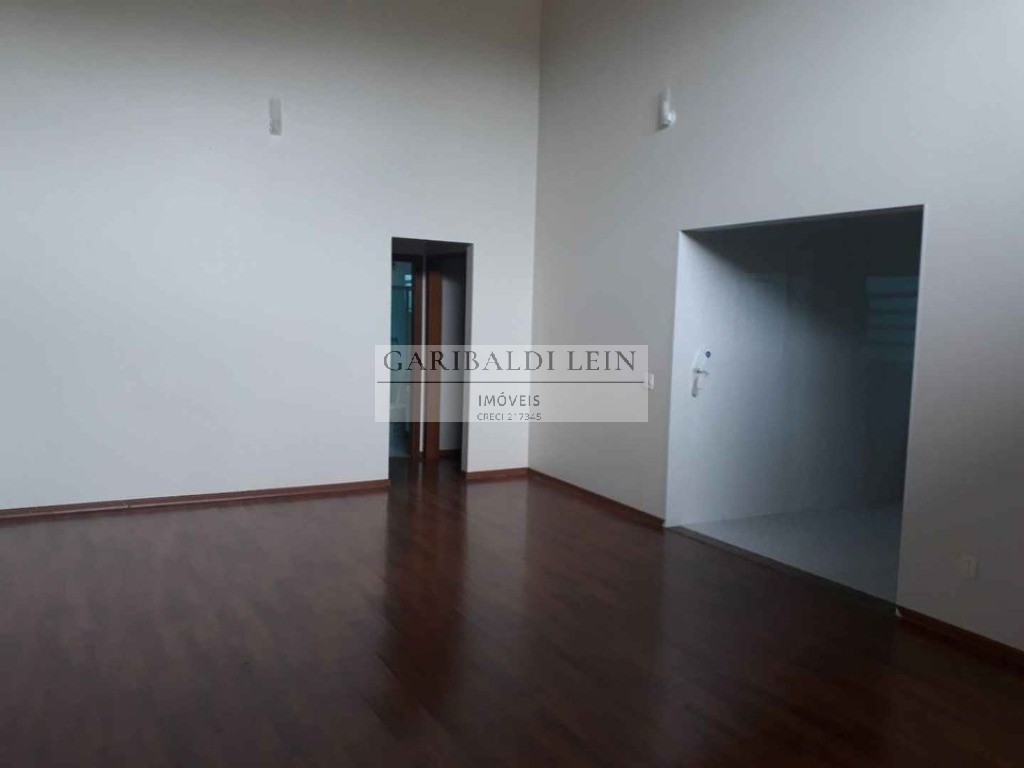 Casa à venda com 2 quartos, 250m² - Foto 3