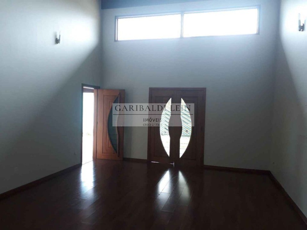 Casa à venda com 2 quartos, 250m² - Foto 2