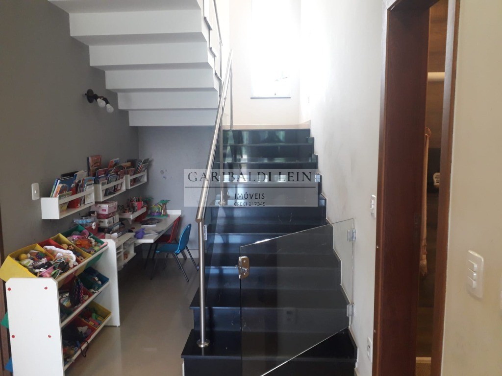 Casa à venda com 3 quartos, 200m² - Foto 33