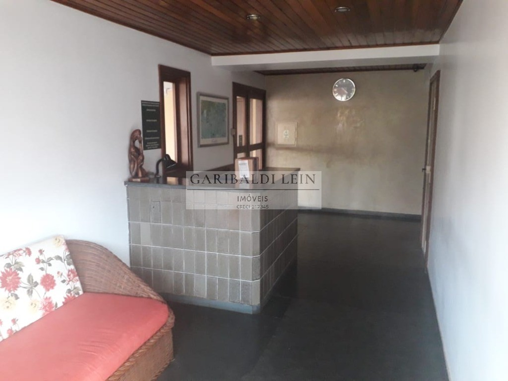 Apartamento à venda com 3 quartos, 93m² - Foto 2