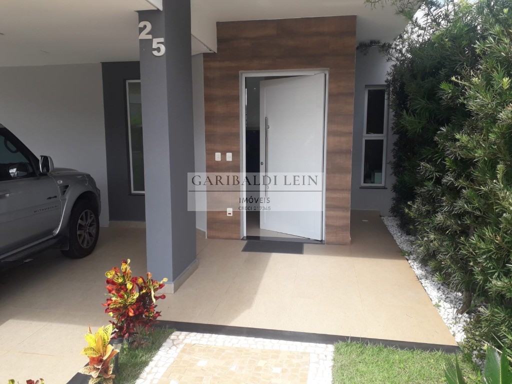 Casa à venda com 3 quartos, 200m² - Foto 2