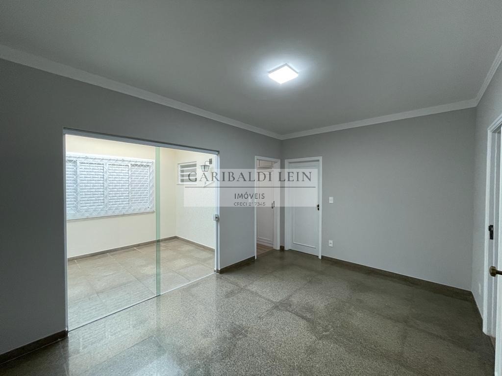 Casa à venda com 3 quartos, 166m² - Foto 5